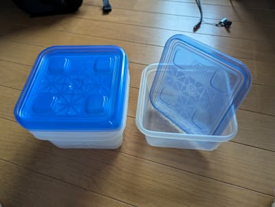 Ziploc food storage containers (4 items)