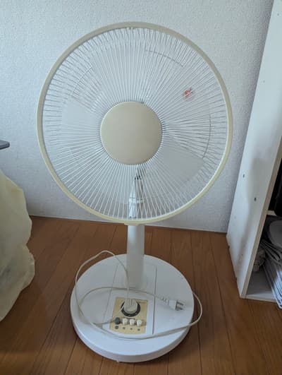 Teknos standing fan